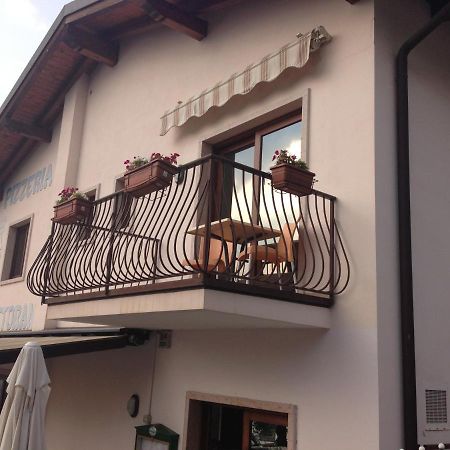Locanda Bellavista B&B มัลเชซิเน ภายนอก รูปภาพ